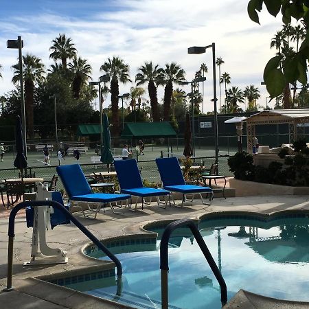 Getaways At Palm Springs Tennis Club Exterior photo